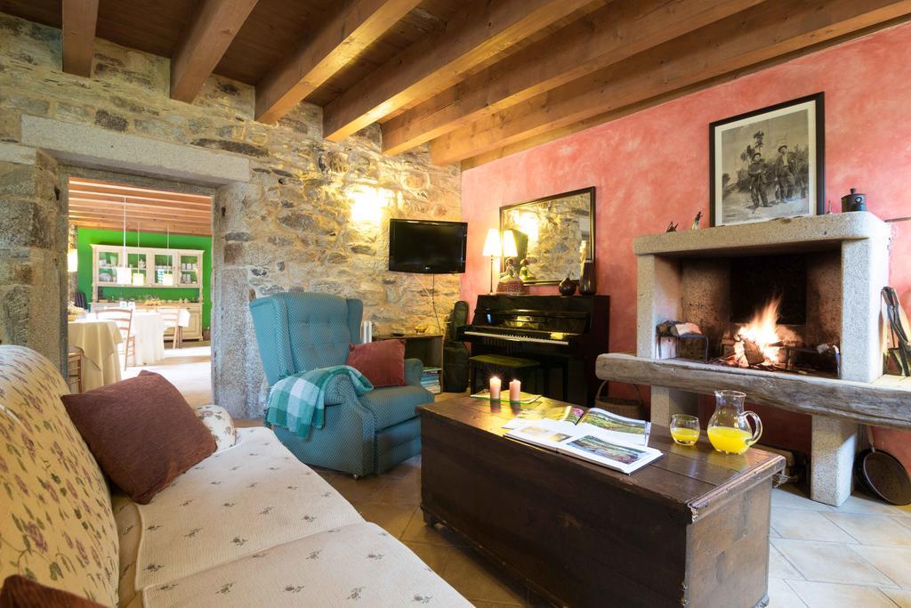 Casa Rural Grana Da Acea Monfero Екстериор снимка